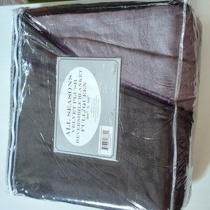 New All Seasons Velvet Plush Reversible Blanket Full Queen